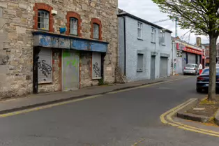 THE TENTERS AND-OR THE BLACKPITTS AREAS OF DUBLIN [I FIND IT DIFFICULT TO DECIDE]-249853-1