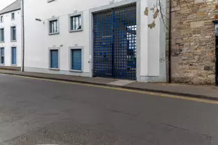 THE TENTERS AND-OR THE BLACKPITTS AREAS OF DUBLIN [I FIND IT DIFFICULT TO DECIDE]-249854-1