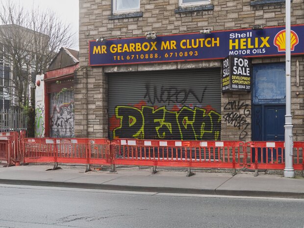 WHO IS DUNCAN Recently, a photograph of mine prompted some comments regarding the recurring appearance of seemingly childlike graffiti...