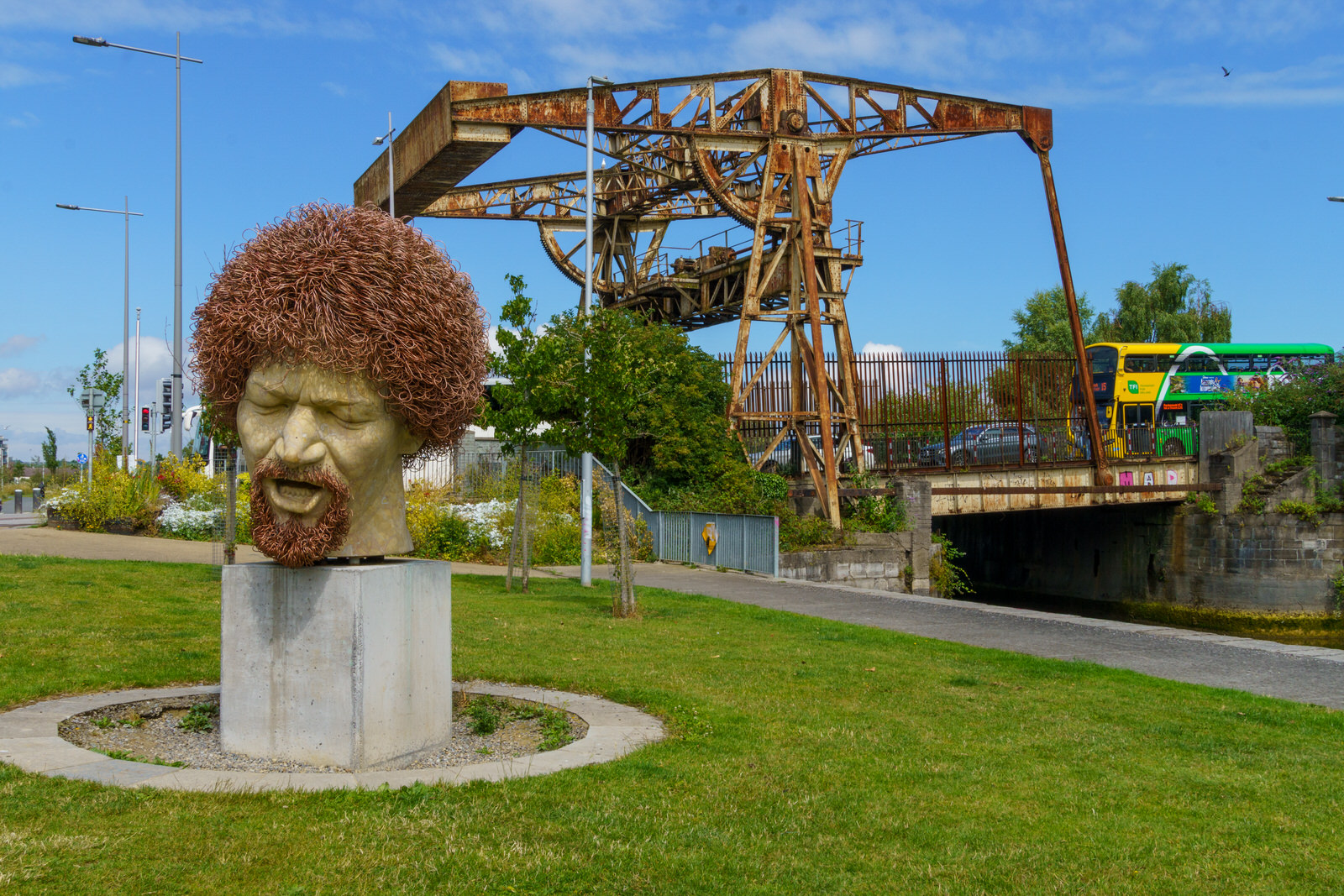 LUKE KELLY STATUE