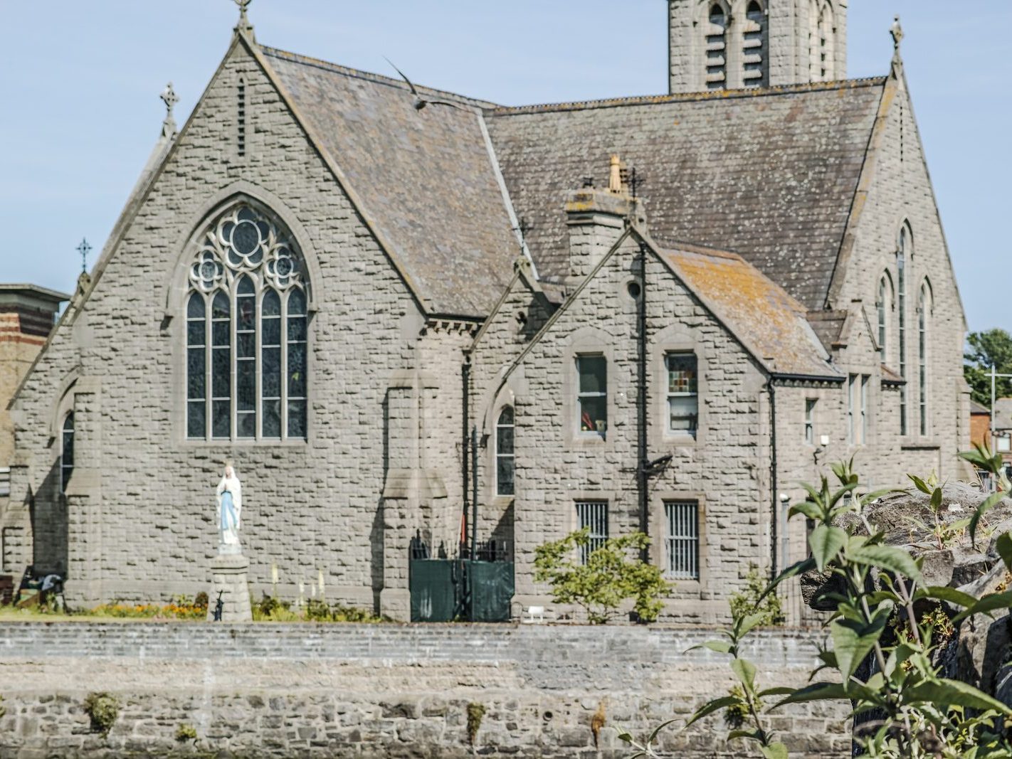 BECAUSE OF ITS LOCATION ST PATRICK'S CHURCH CAN BE DIFFICULT TO PHOTOGRAPH [I USE A SIGMA DP3 QUATTRO TODAY 26 MAY 2023] 007