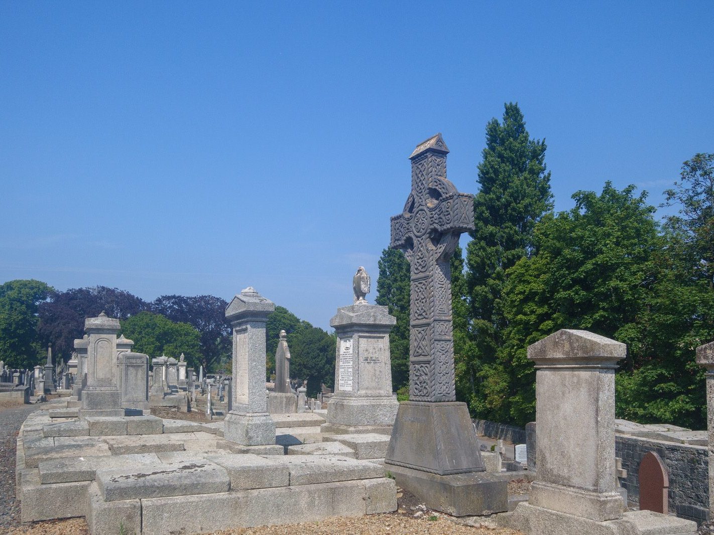 A QUICK OVERVIEW OF AN OLD VICTORIAN CEMETERY [MOUNT JEROME IN HAROLD'S CROSS] 007