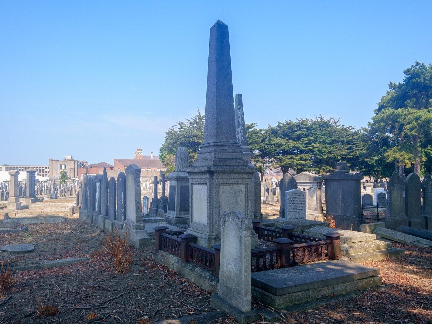 A QUICK OVERVIEW OF AN OLD VICTORIAN CEMETERY [MOUNT JEROME IN HAROLD'S CROSS] 027