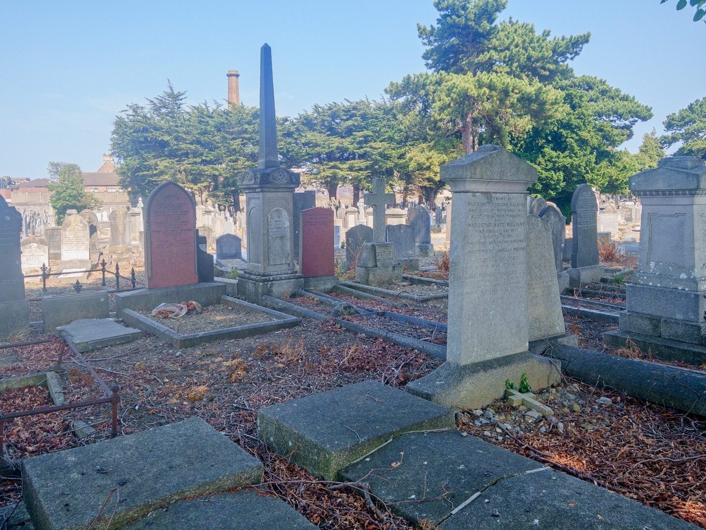 A QUICK OVERVIEW OF AN OLD VICTORIAN CEMETERY [MOUNT JEROME IN HAROLD'S CROSS] 026