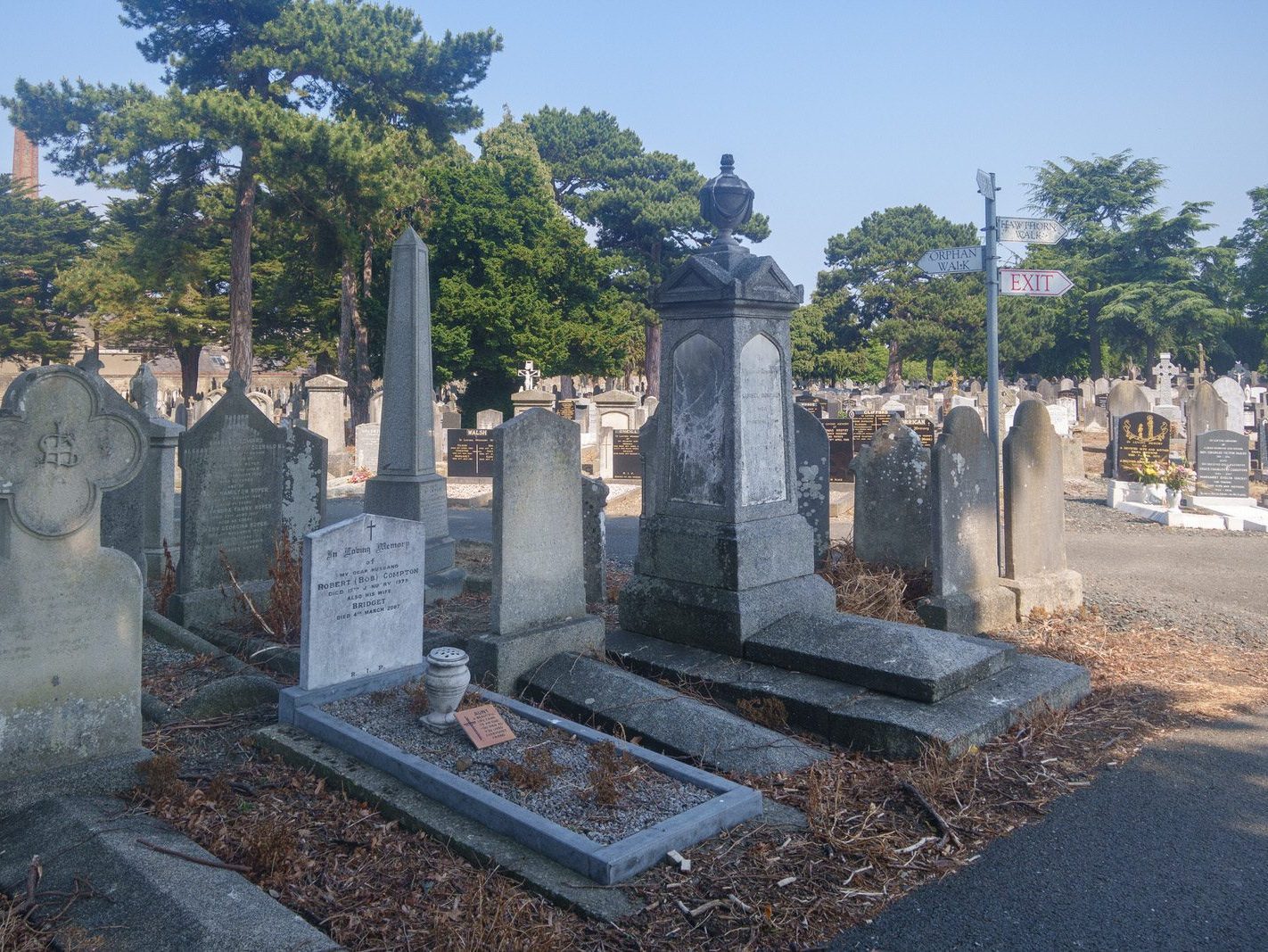 A QUICK OVERVIEW OF AN OLD VICTORIAN CEMETERY [MOUNT JEROME IN HAROLD'S CROSS] 025