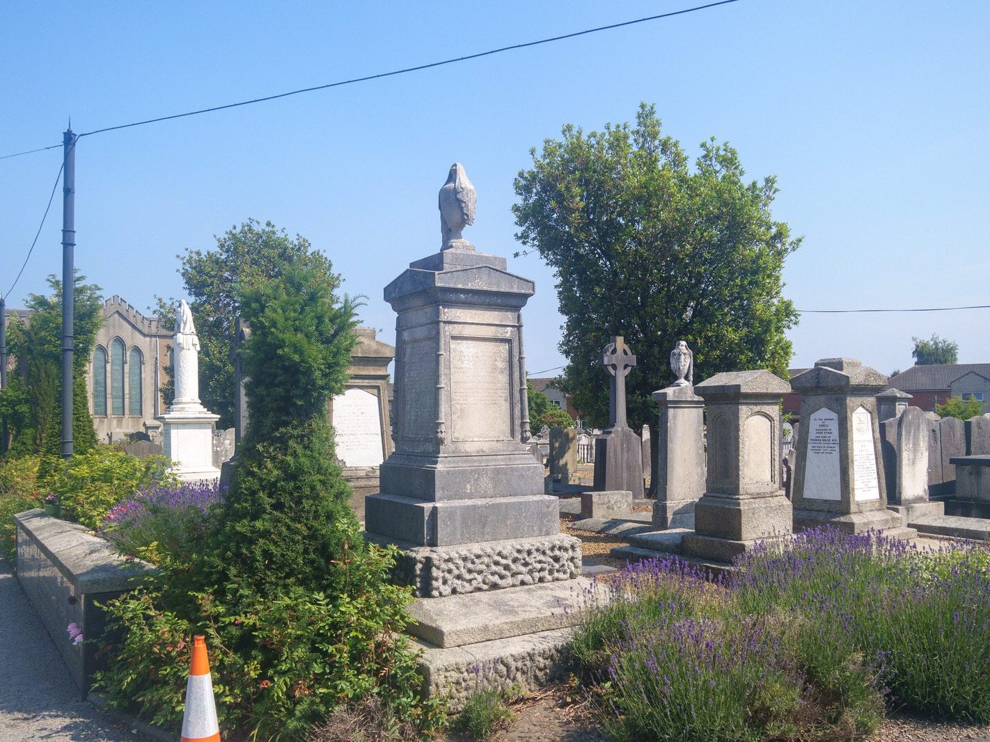 A QUICK OVERVIEW OF AN OLD VICTORIAN CEMETERY [MOUNT JEROME IN HAROLD'S CROSS] 034
