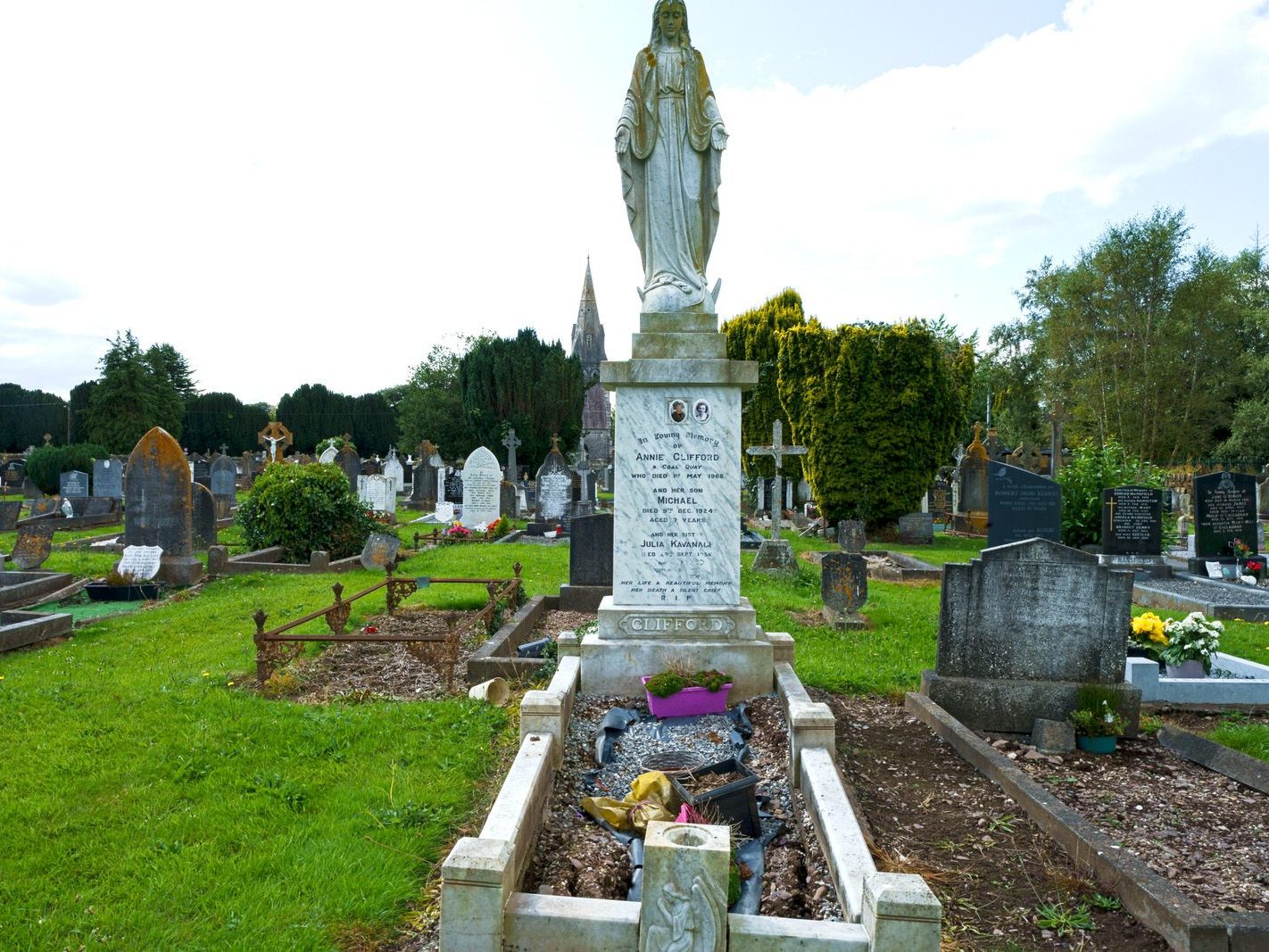 DOUGLAS CEMETERY NOW MANAGED BY CORK CITY COUNCIL [OFTEN REFERRED TO AS DOUGLAS CATHOLIC CEMETERY] 008