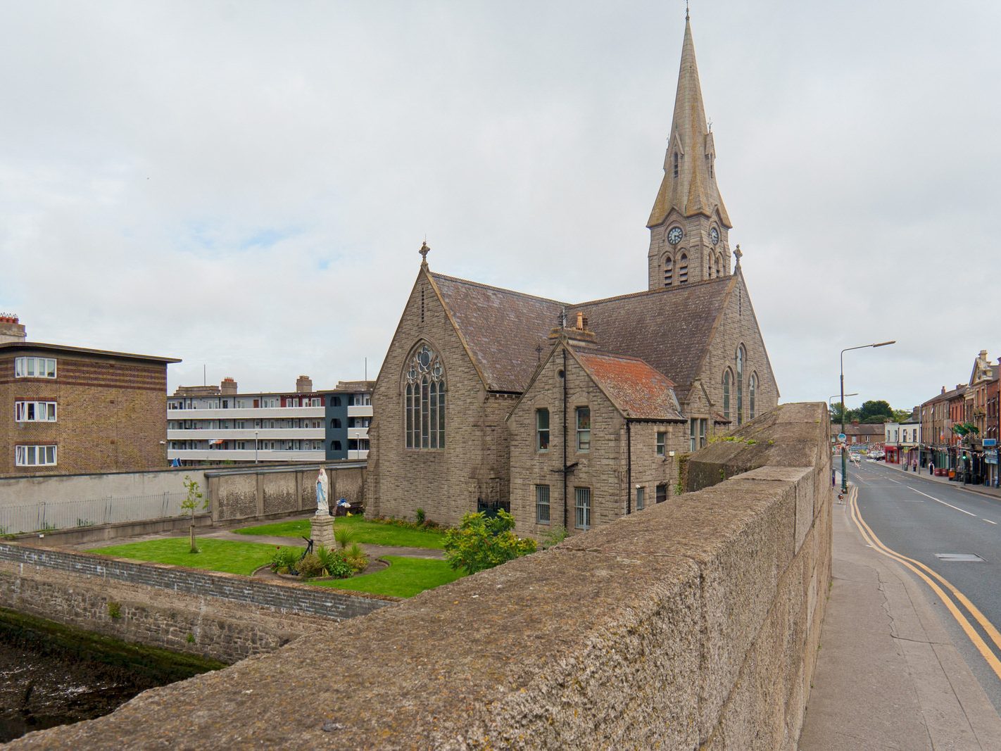 ST PATRICK'S CATHOLIC CHURCH IN RINGSEND [EXTERIOR] 002