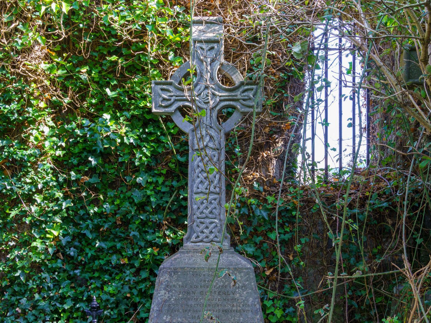 TODAY I MANAGED TO VISIT KILBARRACK CEMETERY [AFTER A NUMBER OF FAILED ATTEMPTS OVER A PERIOD OF TEN YEARS] 011