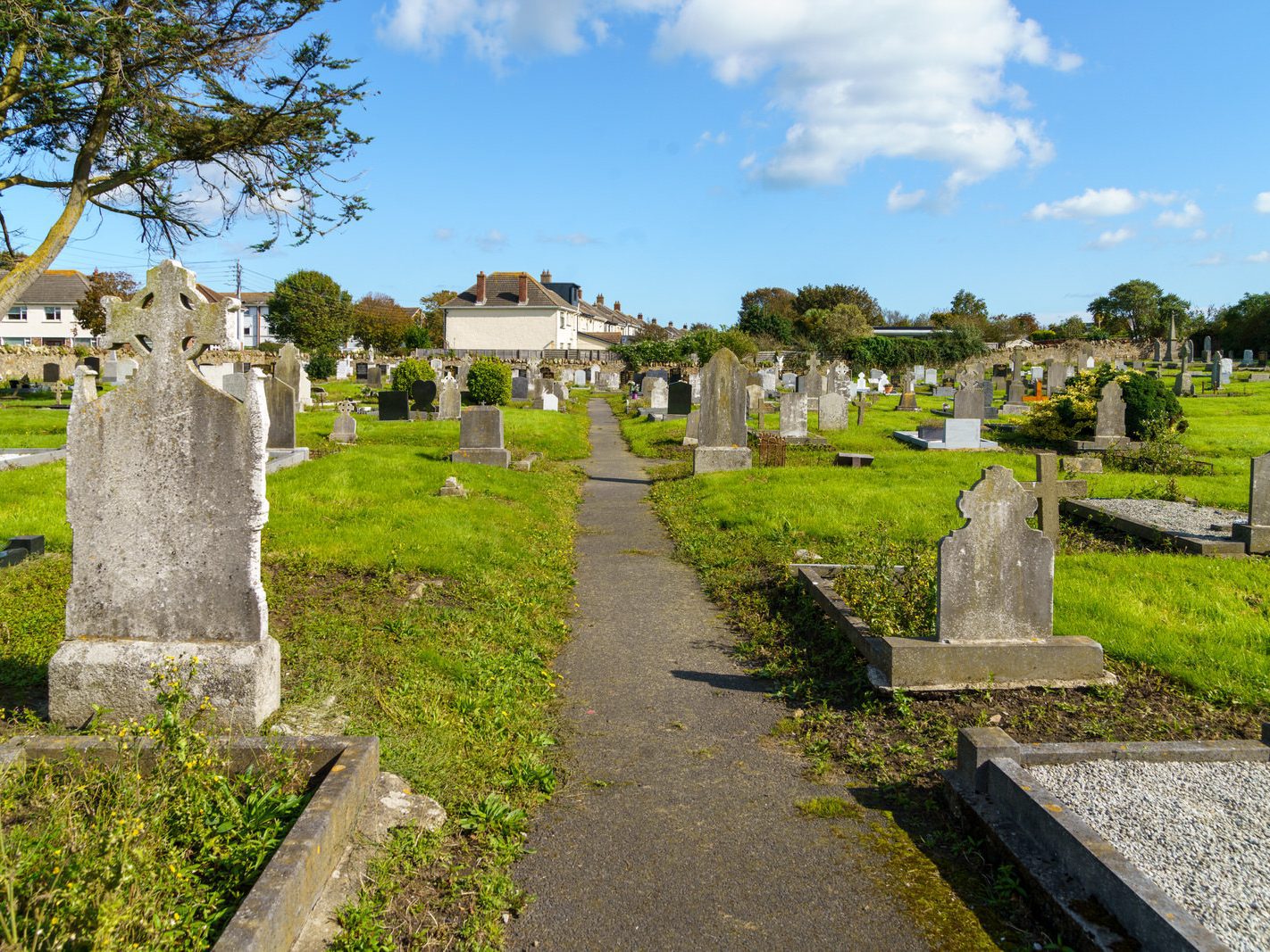 TODAY I MANAGED TO VISIT KILBARRACK CEMETERY [AFTER A NUMBER OF FAILED ATTEMPTS OVER A PERIOD OF TEN YEARS] 038