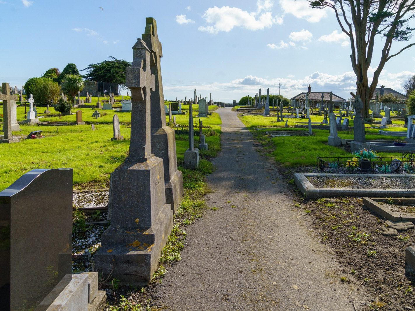 TODAY I MANAGED TO VISIT KILBARRACK CEMETERY [AFTER A NUMBER OF FAILED ATTEMPTS OVER A PERIOD OF TEN YEARS] 039