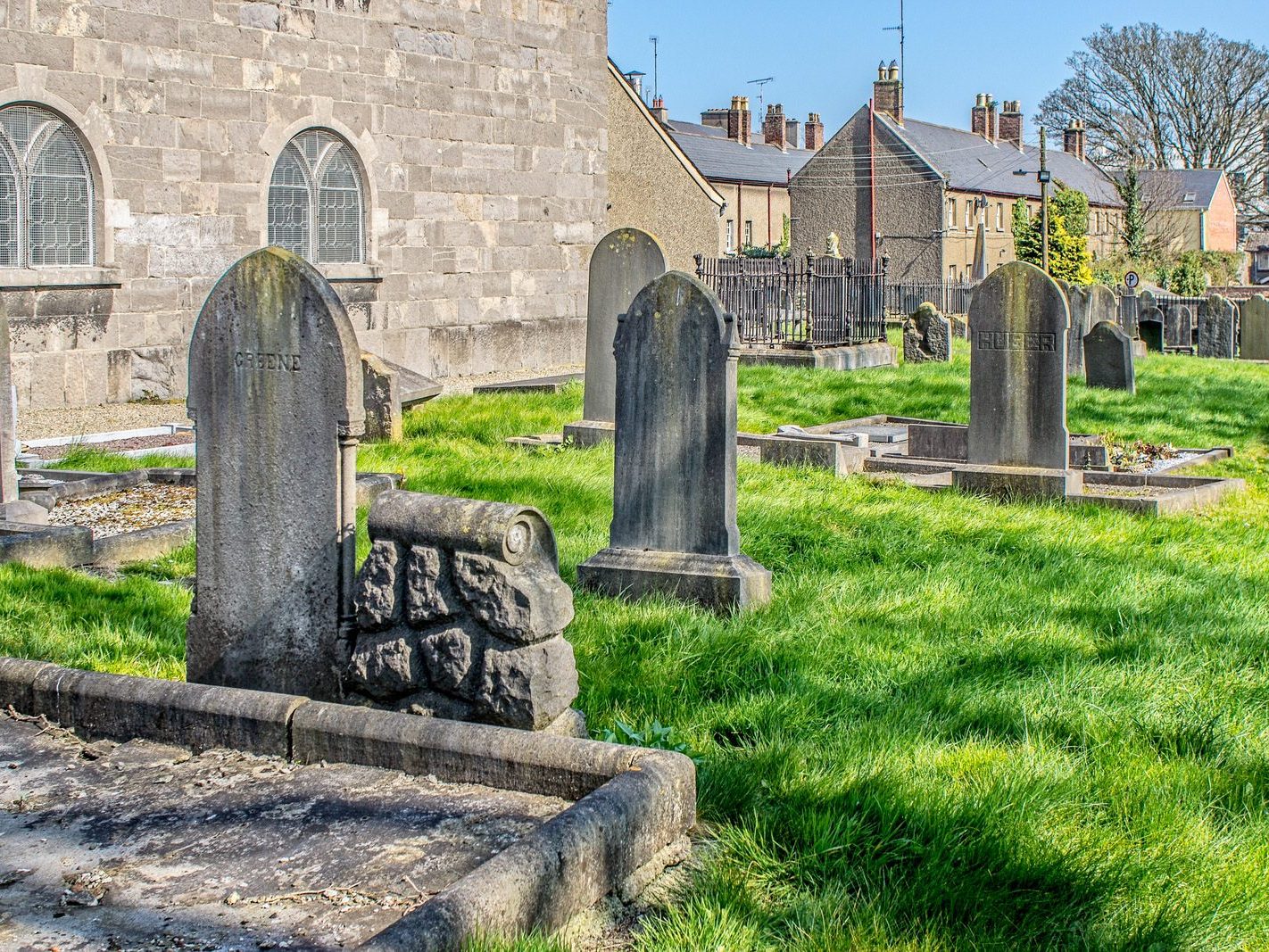 SOME OLD IMAGES OF ST PETERS CHURCHYARD IN DROGHEDA [PHOTOGRAPHED 20212]-224205-1
