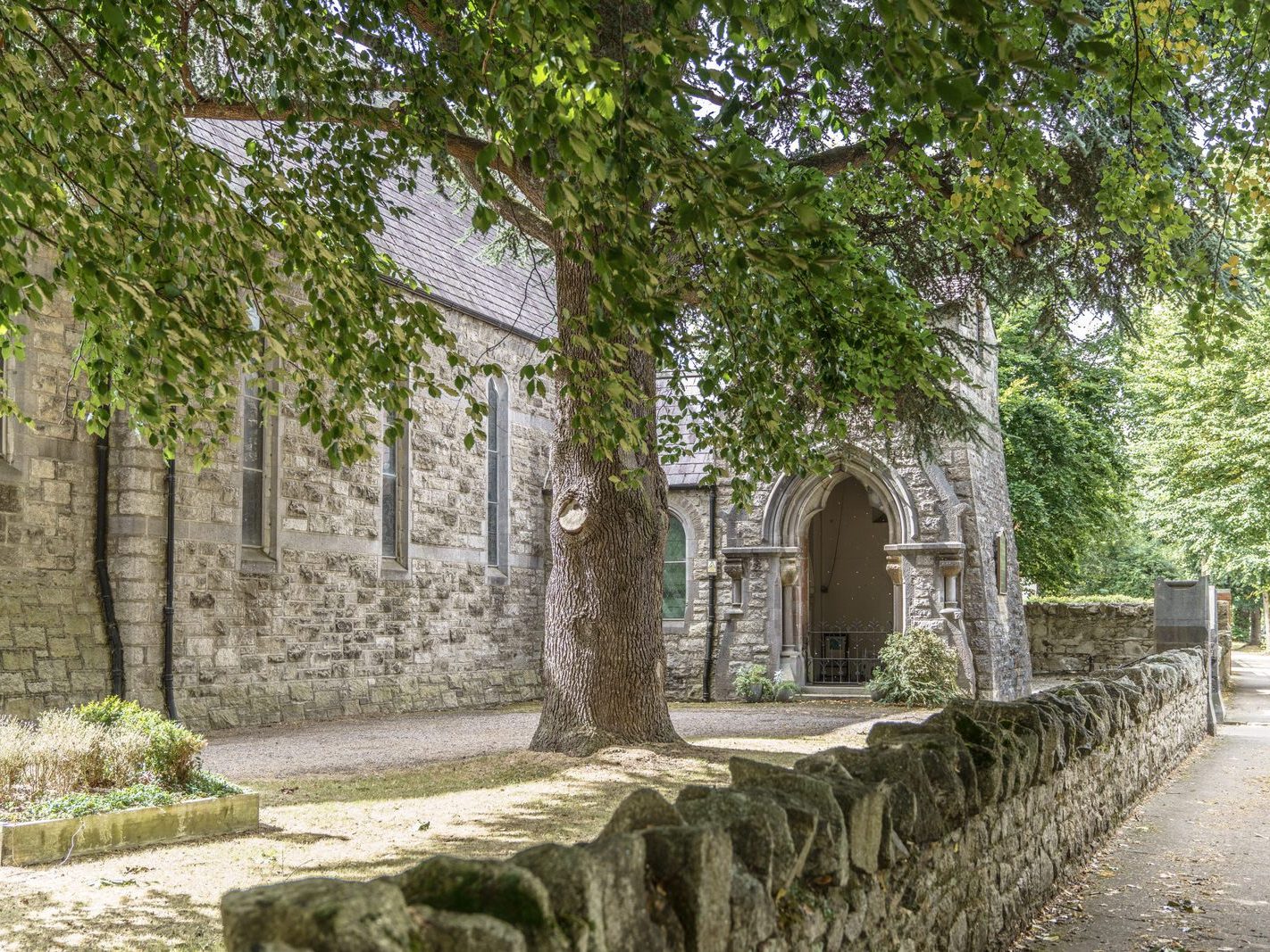 ST PHILIP'S CHURCH ON TEMPLE ROAD [DESIGNED BY SIR THOMAS DREW]-239150-1