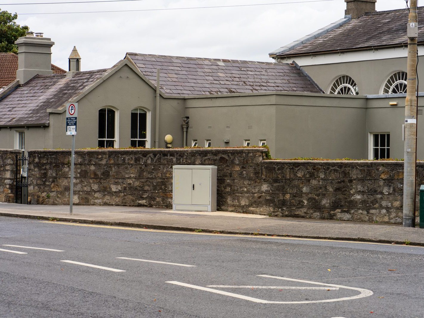 THE QUAKER MEETING HOUSE [MONKSTOWN VILLAGE]-241608-1