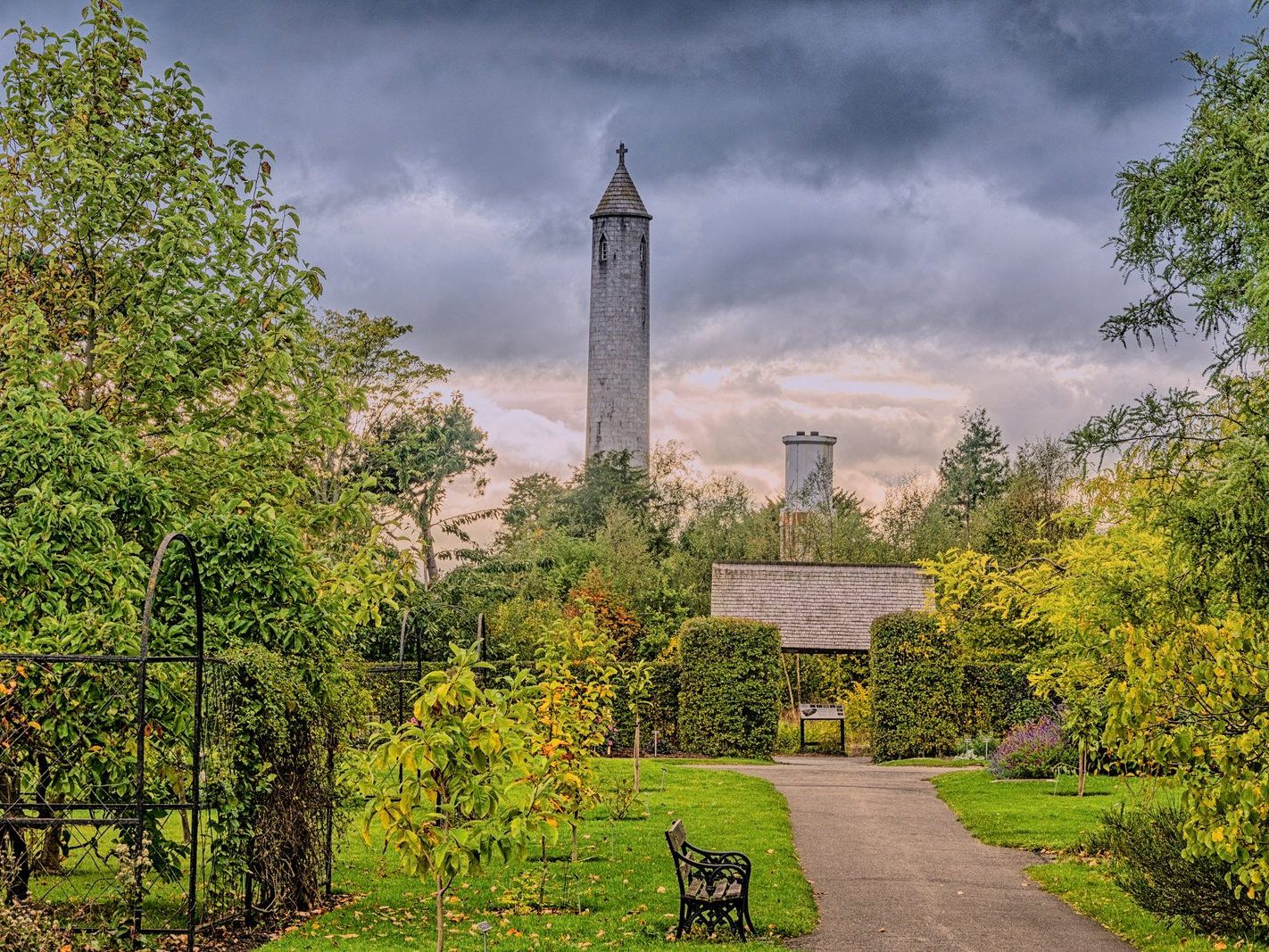 THE O'CONNELL ROUND TOWER IN GLASNEVIN CEMETERY [YOU CAN CLIMB THE 198 STEPS TO THE TOP]-242040-1