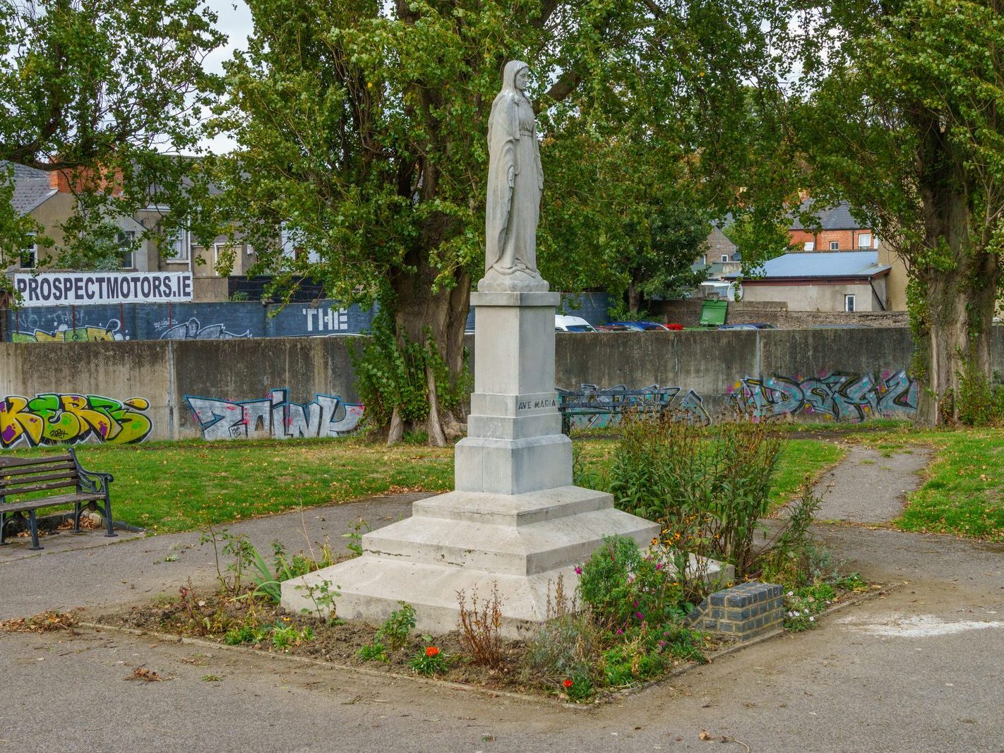 THE VIRGIN MARY STATUE [ST MARY'S PARK IN DRUMCONDRA]-242293-1