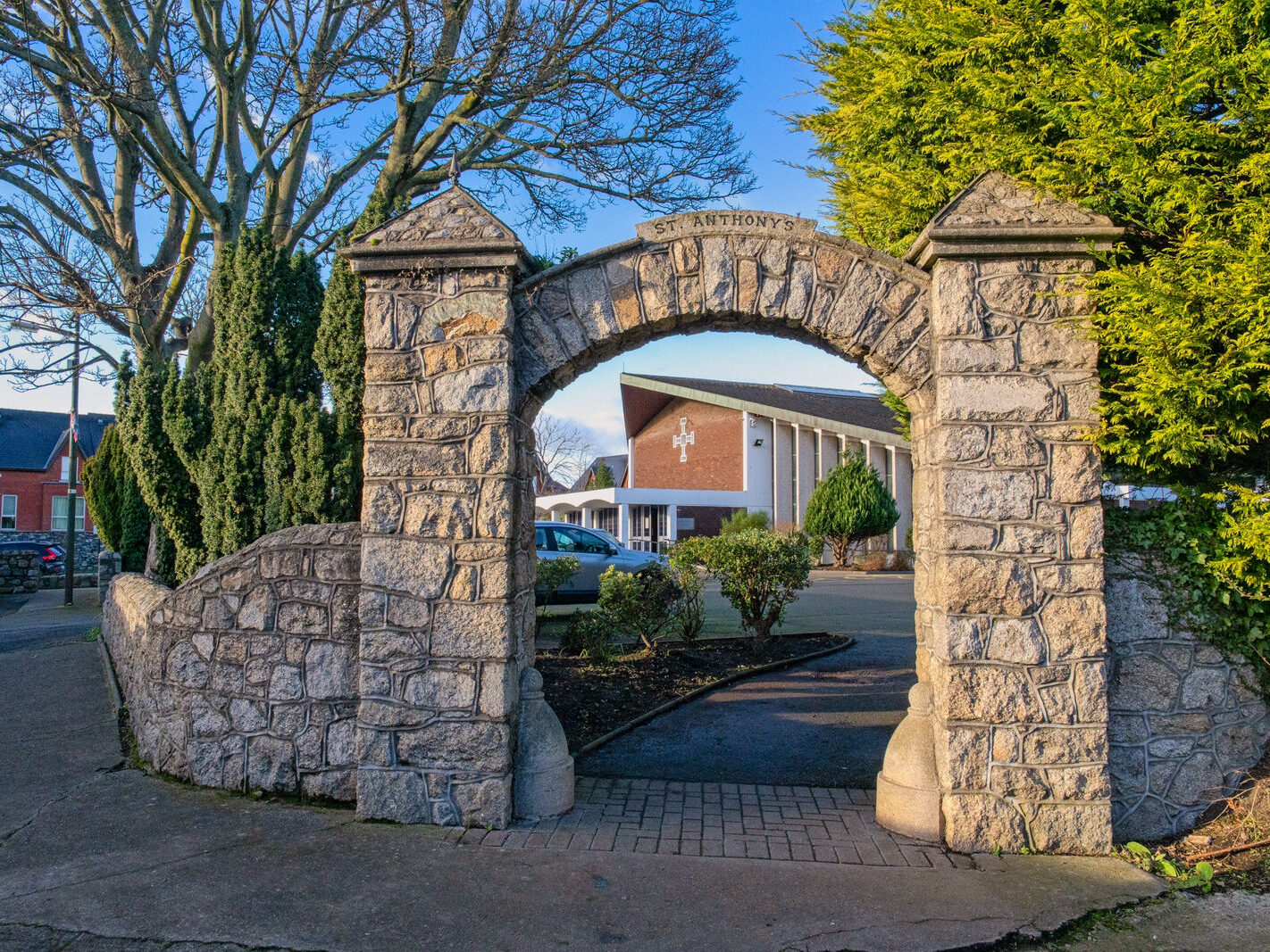 ST ANTHONY'S CHURCH [CLONTARF]-246821-1