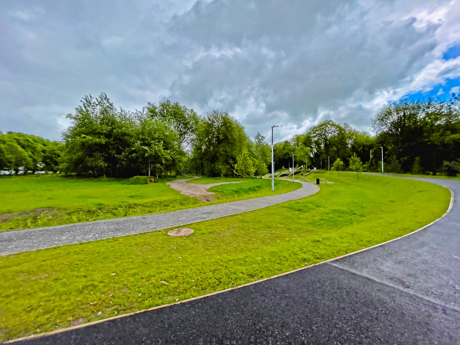 HOLLAND PARK IN CORK HAS CHANGED SINCE MY LAST VISIT [CORK CITY TO PASSAGE WEST GREENWAY] 004