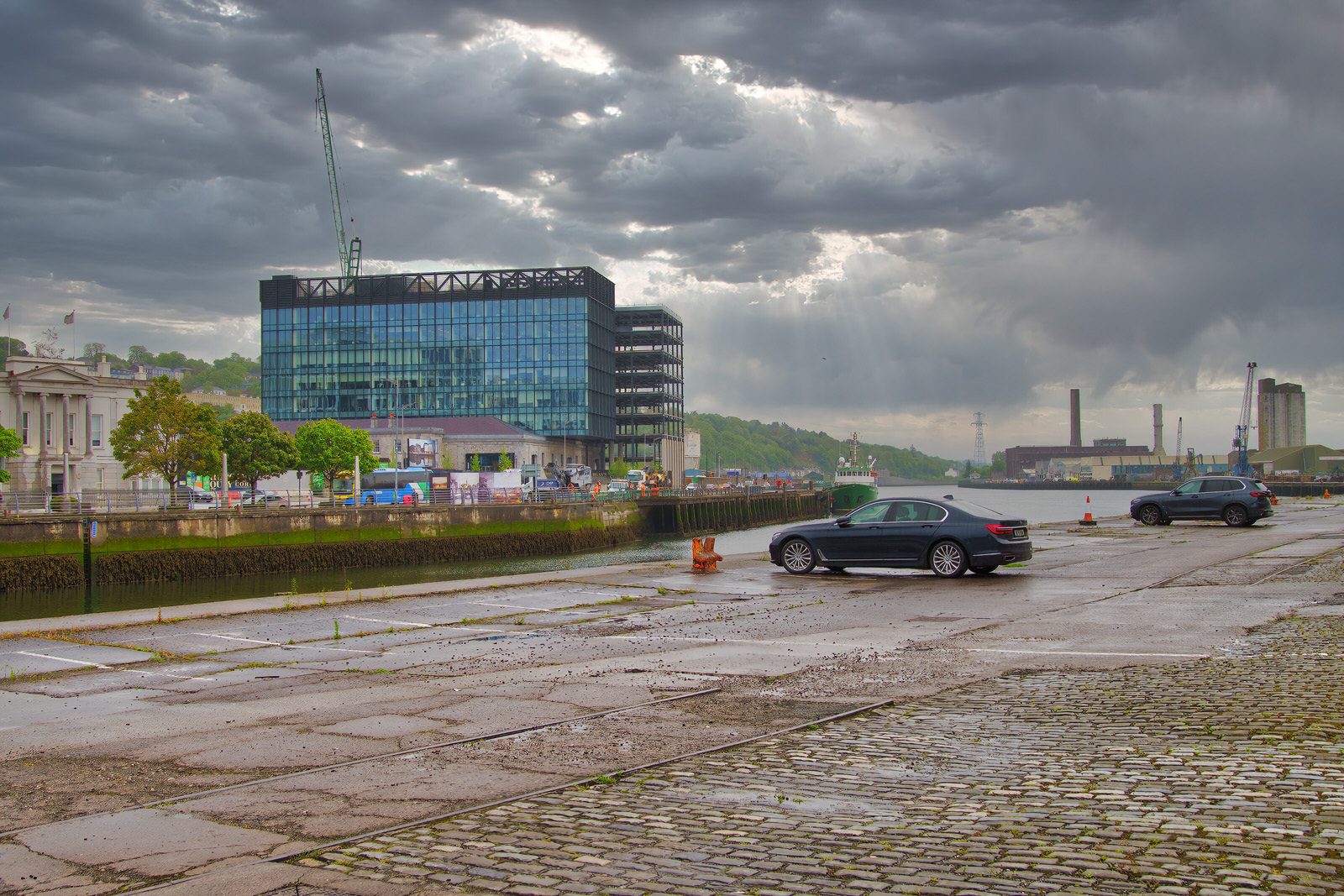 CUSTOM HOUSE HOUSE QUAY [I PHOTOGRAPHED THE AREA AND NEARBY IN JULY 2022] 001