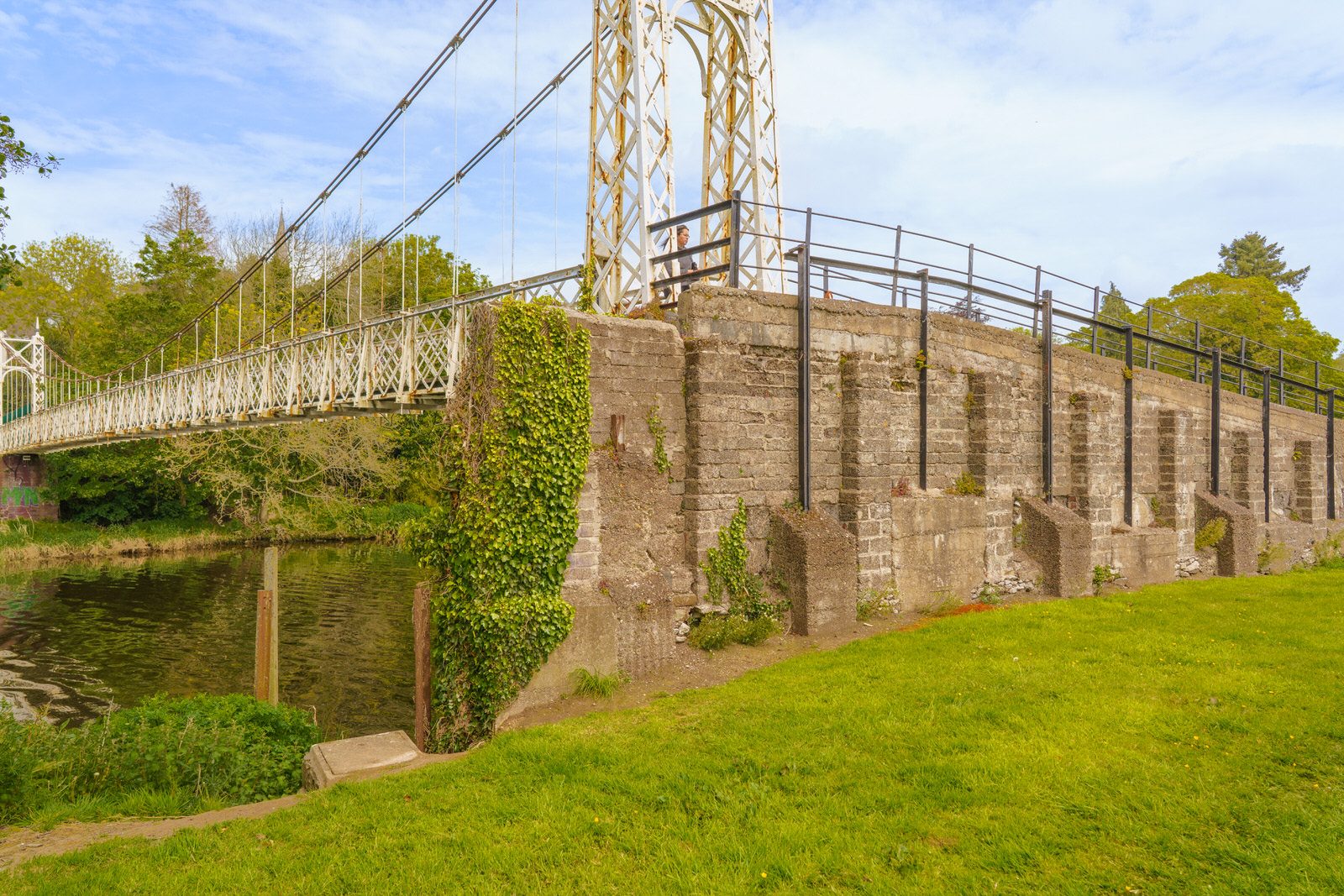 PHOTOGRAPHED IN MAY 2019 NOT LONG BEFORE IT WAS REPAIRED AND RESTORED [DALY'S BRIDGE BUT LOCALLY IT IS THE SHAKEY BRIDGE]-224593-1
