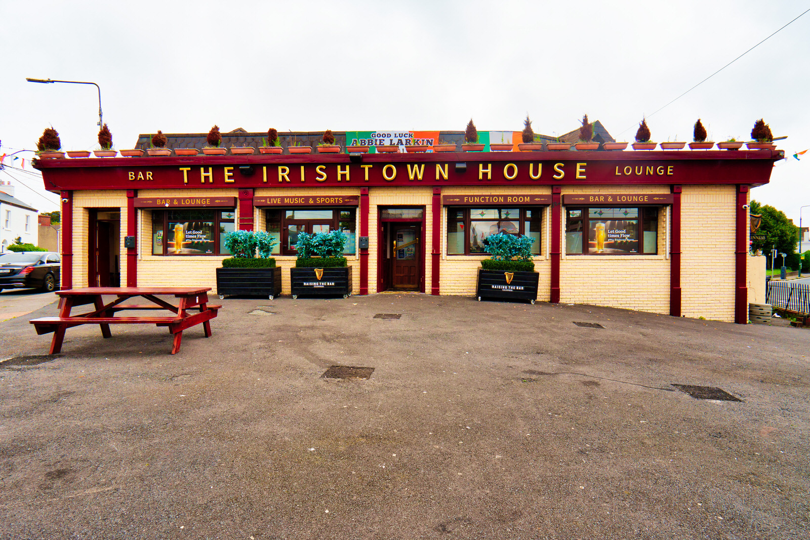 THE IRISHTOWN HOUSE PUB [IRISHTOWN AREA OF DUBLIN]
 002