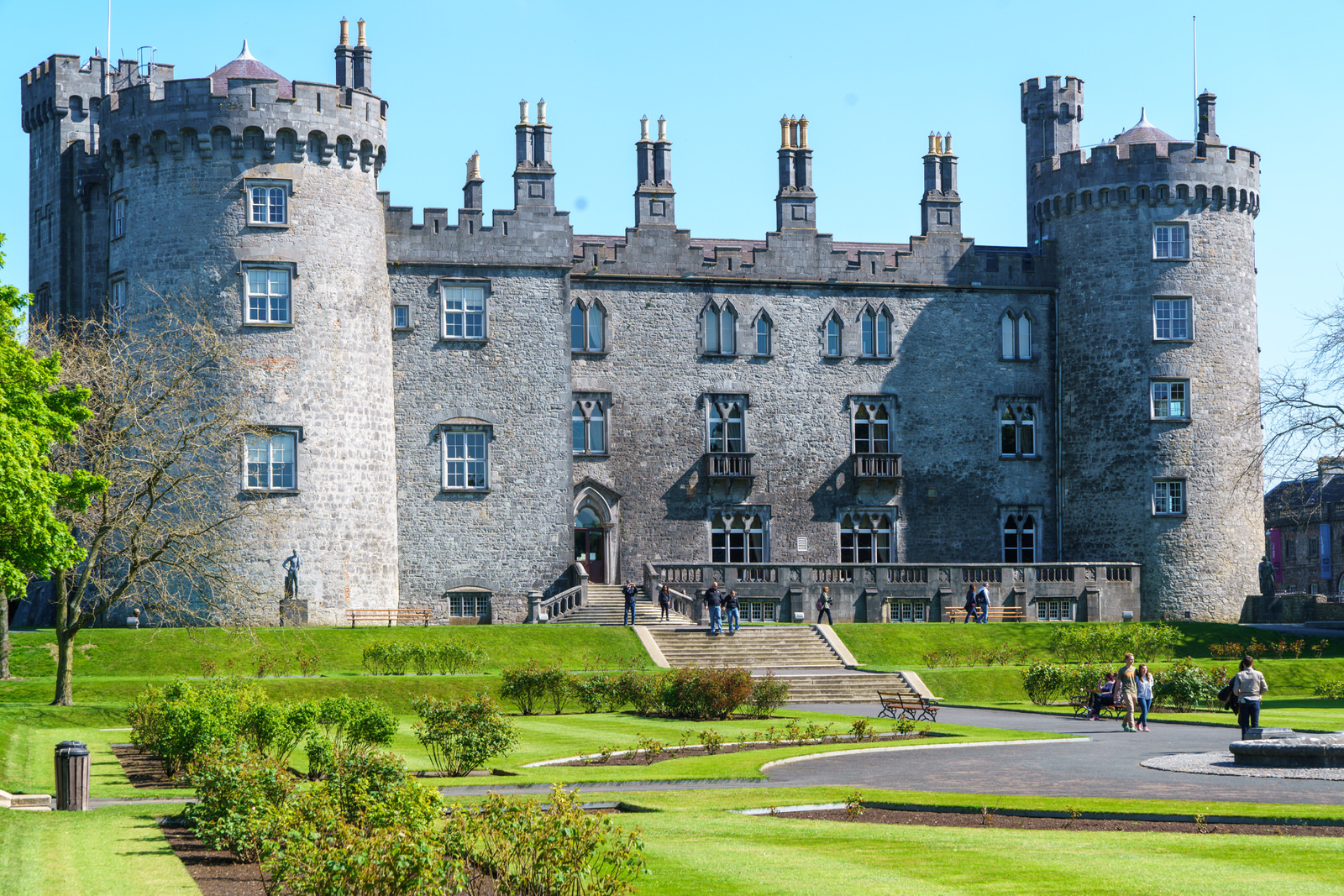 THE GROUNDS OF KILKENNY CASTLE