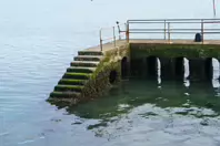 CLONTARF PIER AND SLIPWAY [NEAR THE CLONTARF YACHT CLUB]-244436-1