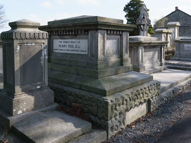 HENRY ROE