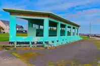 RETRO WIND SHELTERS AND OTHER STRUCTURES IN CLONTARF [DESIGNED IN 1934 BY HERBERT SIMMS]-244380-1