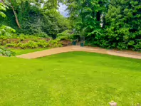 IVEAGH GARDENS [ONCE PRIVATELY OWNED BUT NOW OPEN TO THE PUBLIC]-244028-1