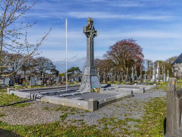 REPUBLICAN PLOT