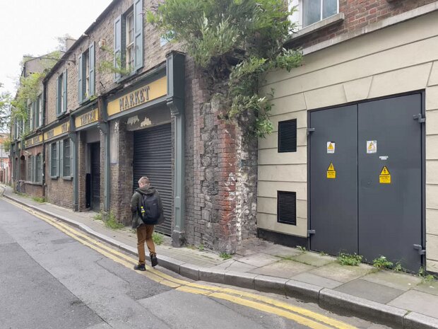 THE BACK LANE