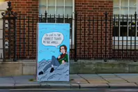 JESSICA MOLESINI - TO LIVE OR TO EXIST [PAINT-A-BOX STREET AT HOLLES STREET]-244792-1