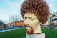 LUKE KELLY AT GUILD STREET [THE BIG IRISH HEAD ON HIM]-245851-1