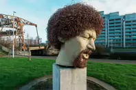 LUKE KELLY AT GUILD STREET [THE BIG IRISH HEAD ON HIM]-245853-1