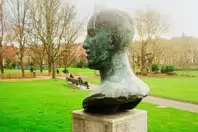 THE TRIBUTE HEAD BY DAME ELISABETH FRINK PHOTOGRAPHED CHRISTMAS DAY 2024 [A TRIBUTE TO NELSON MANDELA]-245747-1