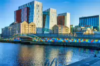GRAND CANAL QUAY [WHERE THERE IS MUCH OF INTEREST BUT IT IS DOMINATED BY THE PRESENCE OF GOOGLE]-244793-1