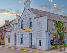 SWEET AS SUGAR STRONG AS STONE [OLD STONES MURAL IN CARLOW - SEANCLOCHA CHEATHARL]-239714-1