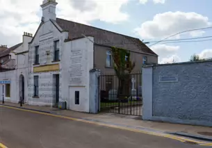 SWEET AS SUGAR STRONG AS STONE [OLD STONES MURAL IN CARLOW - SEANCLOCHA CHEATHARL]-239715-1