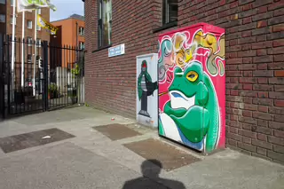 THE FROG KING BY RAPHAEL SILVA [PAINT-A-BOX STREET ART AT ST LUKE'S AVENUE]-236769-1