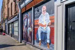 THE SPOON MAN MURAL [COULD BE A TRIBUTE TO DECLAN WALSH AND THE ARTIST MAY WELL BE ORIEL]-239011-1