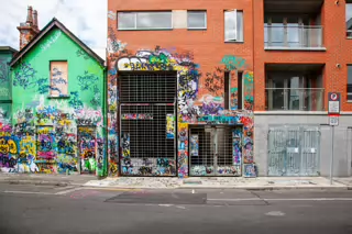 A QUICK VISIT TO THE U2 WALL [WINDMILL LANE JUNE 2008]-236297-1