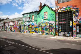 A QUICK VISIT TO THE U2 WALL [WINDMILL LANE JUNE 2008]-236298-1