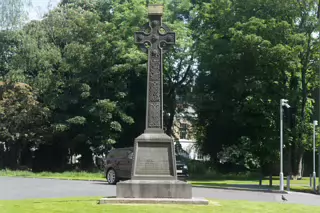 1914-1919 WAR MEMORIAL CROSS AT CHRIST CHURCH LEESON PARK [I WAS UNAWARE OF THIS UNTIL 20 MARCH 2024]--233419-1