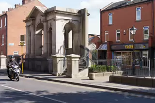 THE COOMBE MEMORIAL [A DUBLIN LANDMARK WITH A RICH HISTORY]-239782-1