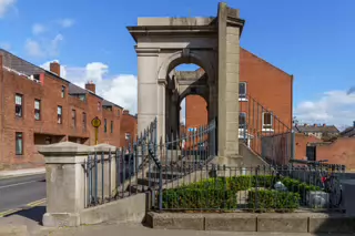 THE COOMBE MEMORIAL [A DUBLIN LANDMARK WITH A RICH HISTORY]-239791-1