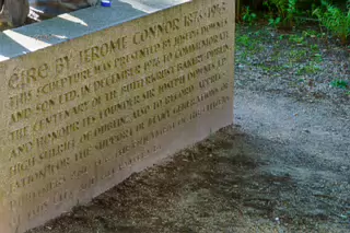 ÉIRE SCULPTURE BY JEROME O'CONNOR [LOCATED IN MERRION SQUARE AND SPONSORED BY A BAKERY]-232370-1