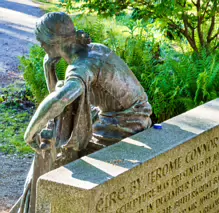 ÉIRE SCULPTURE BY JEROME O'CONNOR [LOCATED IN MERRION SQUARE AND SPONSORED BY A BAKERY]-232372-1