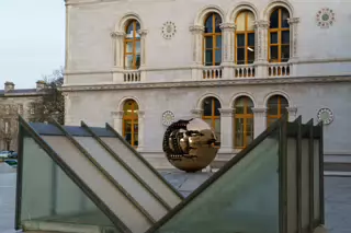 SCULPTURE BY ARNALDO POMODORO [AND THE RENAMING OF THE BERKELEY LIBRARY]-233977-1