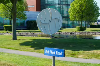 POISE IS A SCULPTURE BY ANGELA CONNER [PARK WEST BUSINESS PARK DUBLIN MAY 2017]-244099-1